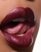 MAC Cosmetics Dazzlelips Crayon bleščeča šminka v svinčniku odtenek Grapeful 1.5 g