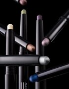 MAC Cosmetics Dazzleshadow Eyeshadow Stick kremasto senčila za oči v paličici odtenek Taupe It Off 1.6 g