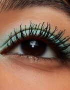 MAC Cosmetics Lash Dry Shampoo Mascara Refresher vrhnji sloj za osvežitev maskare z učinkom suhega šampona za volumen in ločitev trepalnic 1.7 g