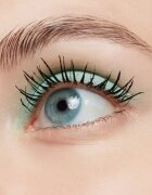MAC Cosmetics Lash Dry Shampoo Mascara Refresher vrhnji sloj za osvežitev maskare z učinkom suhega šampona za volumen in ločitev trepalnic 1.7 g