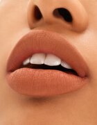 MAC Cosmetics Locked Kiss 24h Lipstick dolgoobstojna šminka z mat učinkom odtenek Teaser 18 g