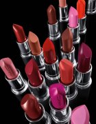 MAC Cosmetics MACximal Sleek Satin Lipstick Mini satenasta šminka za popoln videz odtenek REBEL 1.5 g