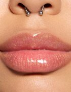 MAC Cosmetics Metamorphosis Spring Collection Lipglass Blow olje za ustnice z učinkom povečanja odtenek Snapdragon 5 ml