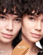 MAC Cosmetics Mini Studio Fix Fluid SPF 15 24HR Matte Foundation + Oil Control matirajoči tekoči puder SPF 15 odtenek NC20 15 ml