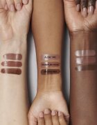 MAC Cosmetics Nudes Lustreglass Lipstick šminka z bleščečim finišem odtenek Signature Move 3 g