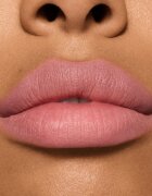 MAC Cosmetics Powder Kiss Hazy Matte matirajoča šminka odtenek Be My Bridesmaid 3.5 g