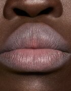 MAC Cosmetics Powder Kiss Hazy Matte matirajoča šminka odtenek Be My Bridesmaid 3.5 g