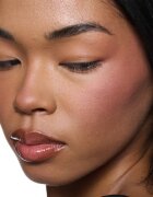 MAC Cosmetics Skinfinish Colourstruck rdečilo odtenek Velvet Teddy 4.5 g