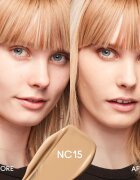 MAC Cosmetics Studio Fix Fluid SPF 15 24HR Matte Foundation + Oil Control matirajoči tekoči puder SPF 15 odtenek NC15 30 ml
