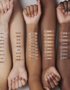 MAC Cosmetics Studio Radiance 24HR Luminous Lift Concealer Mini tekoči korektor odtenek NW5 1.8 ml