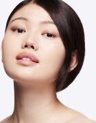MAC Cosmetics Studio Radiance Moisturizing + Illuminating Silky Primer posvetlitvena podlaga za ličila (primer) 30 ml