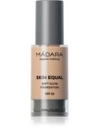 Mádara MÁDARA Skin Equal posvetlitveni tekoči puder za naraven videz SPF 20 odtenek #20 Ivory 30 ml