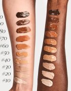 Mádara MÁDARA Skin Equal posvetlitveni tekoči puder za naraven videz SPF 20 odtenek #20 Ivory 30 ml