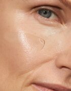 Mádara MÁDARA Skinonym Semi-Matte Peptide dolgoobstojen tekoči puder s peptidi odtenek #25 Linen 30 ml