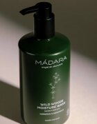 Mádara MÁDARA Wild Woods osvežujoč gel za prhanje za roke in telo 500 ml