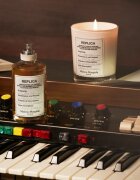 Maison Margiela REPLICA Jazz Club dišeča sveča 165 g