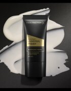 Max Factor Facefinity Universal podlaga za make-up z mat učinkom 30 ml