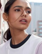 MAYBELLINE NEW YORK Lash Sensational vodoodporna maskara za podaljšanje privihanje in volumen odtenek Black 9.4 ml