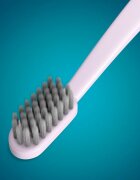 MEDIBLANC Toothbrush Super Soft zobna ščetka s srebrnimi ščetinami