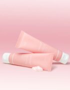 Medicube PDRN Pink Hyaluronic Moisturizing Cream intenzivna vlažilna krema z učvrstitvenim učinkom 50 ml