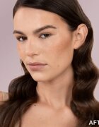 Mesauda Chrono Flawless™ Foundation dolgoobstojni tekoči puder odtenek 11W 30 ml