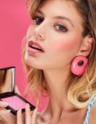 Mia Cosmetics Cheek Freak Matte rdečilo v prahu z mat učinkom odtenek 01 Coral Blend 10 g