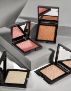Mia Cosmetics Light Builder kompaktni pudrasti osvetljevalec odtenek 04 Zoom 9 g