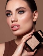Mia Cosmetics Light Builder kompaktni pudrasti osvetljevalec odtenek 04 Zoom 9 g