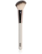 MUA Makeup Academy Brushes Blush & Contour čopič za konture in rdečilo 1 kos