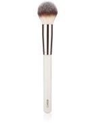 MUA Makeup Academy Brushes Finishing ovalni čopič za puder 1 kos