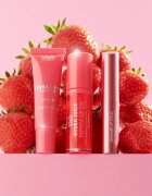 MUA Makeup Academy Hydra Juice Peptide Shimmer Lip Stylo bleščeča šminka s hranilnim učinkom odtenek Berry Bliss 1.5 g