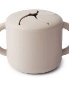Mushie Baby Snack Cup skodelica za malico Ivory 1 kos
