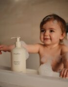 Mushie Organic Baby gel za prhanje in šampon 2v1 za otroke 400 ml