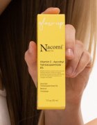 Nacomi Next Level Glow Up posvetlitveni serum z vitaminom C 30 ml