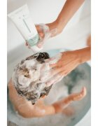 Naif Baby & Kids Shampoo nežni čistilni šampon za otroke 200 ml