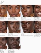 Nars Light Reflecting™ Foundation posvetlitveni tekoči puder za naraven videz odtenek PHOENIX 30 ml