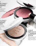 Nars Light Reflecting™ Luminizig Blush Rdečilo za posvetlitev odtenek TRUE FAITH 5.5 g