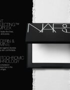 Nars MINI Light Reflecting SETTING POWDER - PRESSE fiksacijski puder mini odtenek CRYSTAL 3 g
