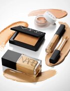 Nars MINI Light Reflecting SETTING POWDER - PRESSE fiksacijski puder mini odtenek CRYSTAL 3 g