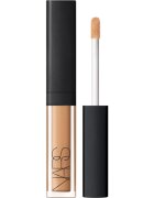Nars Mini Radiant Creamy Concealer kremasti korektor (posvetlitveni) odtenek BISCUIT 1.4 ml