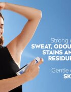 Nivea Black & White Invisible Clear antiperspirant v pršilu ugodno pakiranje
