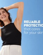 Nivea Invisible Black & White Pure antiperspirant in deodorant proti belim in rumenim madežem 150 ml