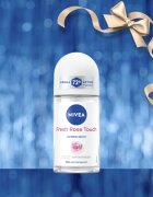 Nivea Rose Touch darilni set za prehrano in hidracijo
