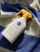 Nivea SUN Babies & Kids otroško pršilo za sončenje SPF 50+ 270 ml