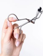Notino Make-up Tools klešče za trepalnice 1 kos