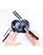 Notino Makeup Brushes Silicone Cleaning Mat For Make-Up Brushes krtačka za čiščenje čopičev Black 1 kos