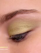 Notino Powder Eyeshadow Shimmer bleščeča senčila za oči Glossy Lime 1.5 g