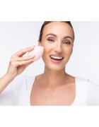 Notino Super Soft Make-Up Sponge gobica za tekoči puder v obliki kapljice Beige 1 kos