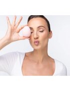 Notino Super Soft Make-Up Sponge gobica za tekoči puder v obliki kapljice Beige 1 kos