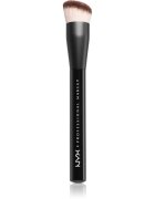 NYX Professional Makeup Can't Stop Won't Stop čopič za make-up 1 kos